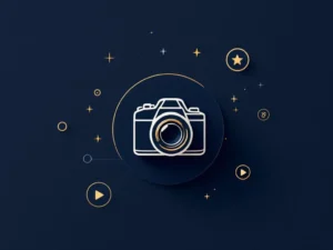 Camera-icoon omringd door geometrische vormen en verbindingslijnen op witte achtergrond met marineblauw en goud